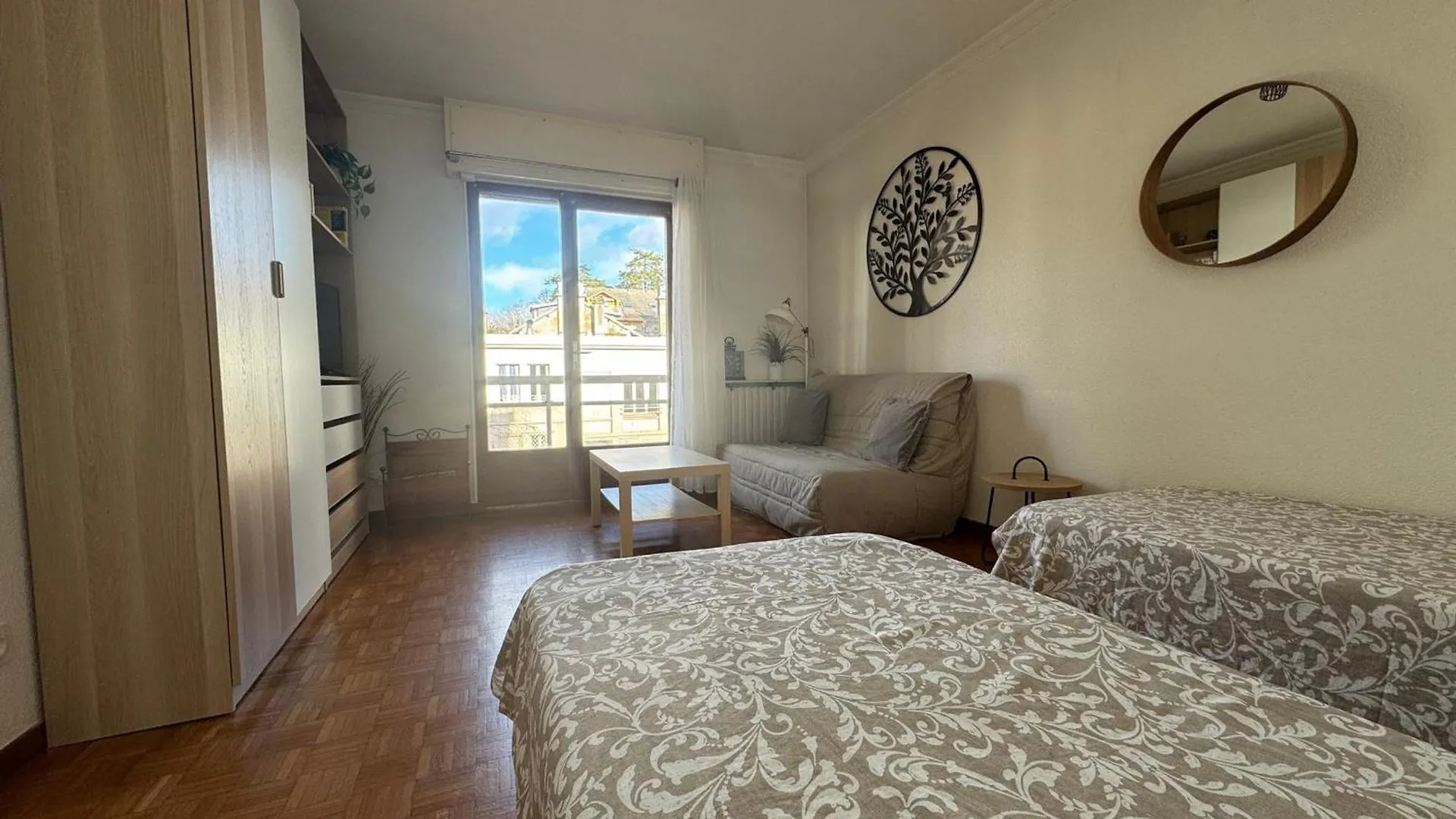 アパート T1 Bis Spacieux Et Calme Avec Balcon, Animaux Acceptes ! - Fr-1-555-103 エクスレバン